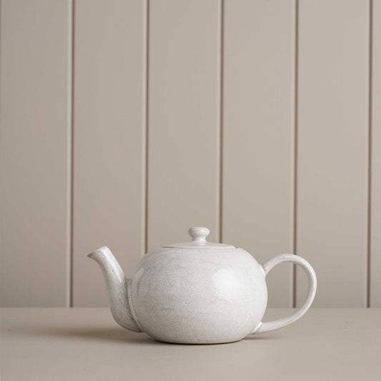 Breakfast in Bed Snow teapot