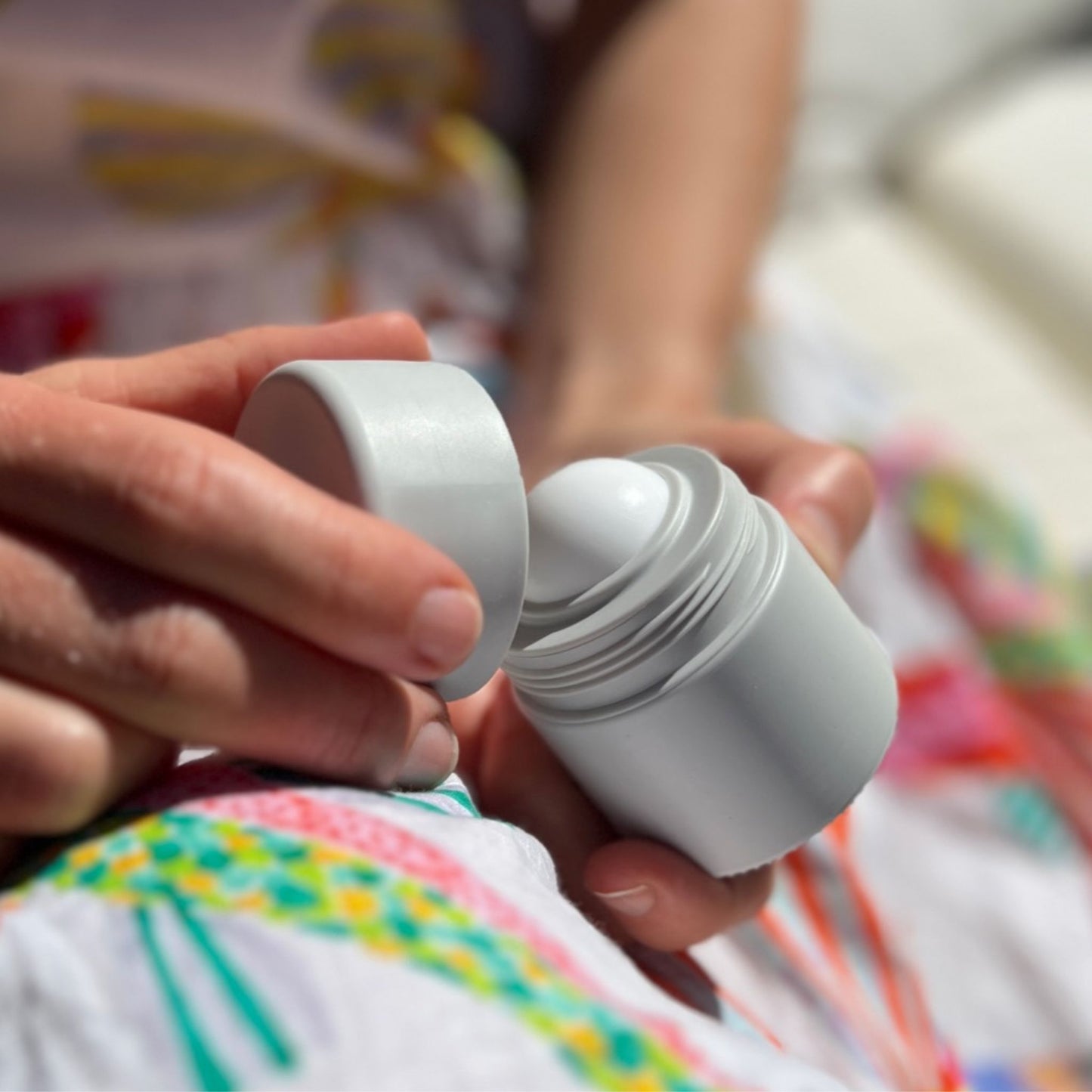Refillable Sunscreen Applicator Ghost Gum Grey