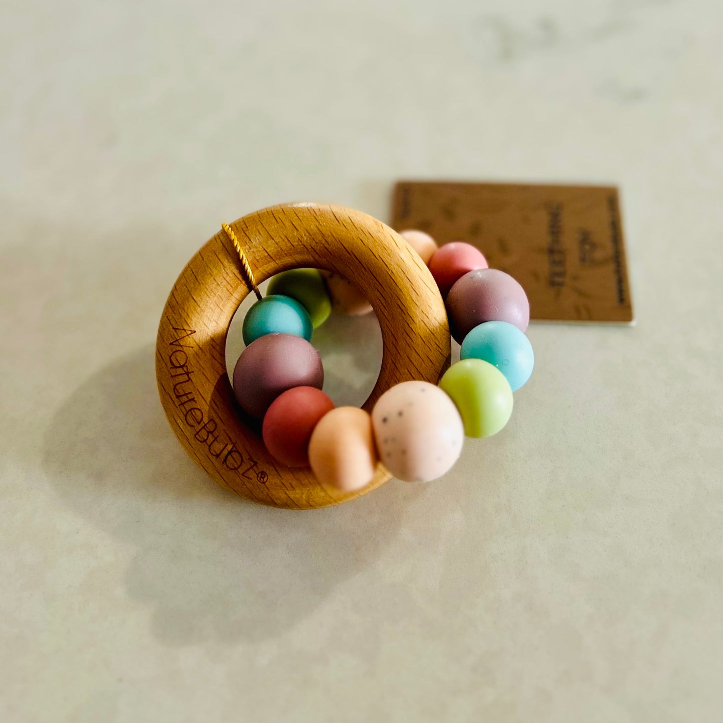 COVE Teether Vintage Rainbow