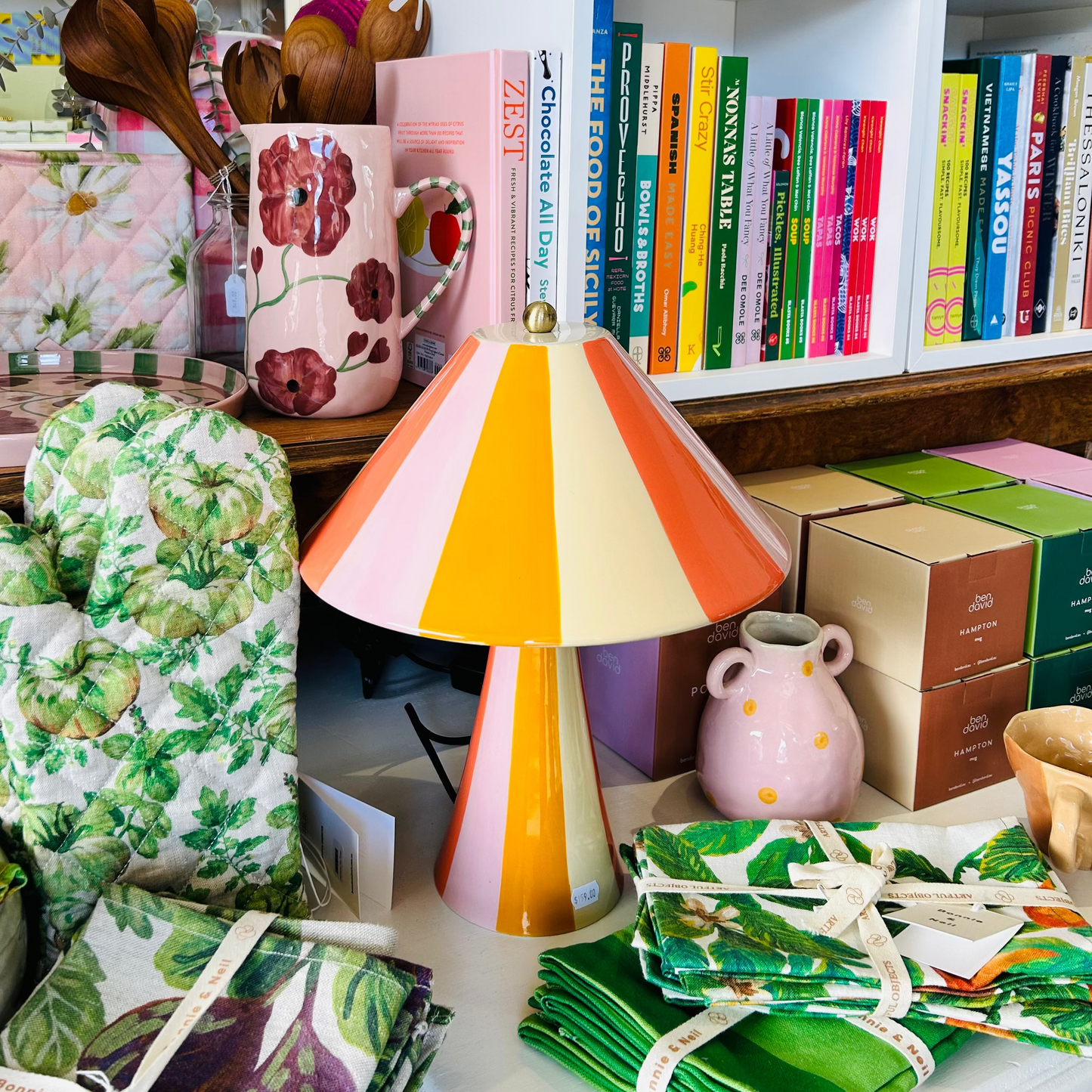 Salvador Melon Table Lamp