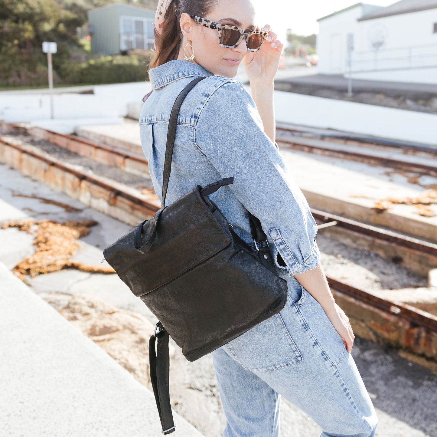 Neve Backpack Black