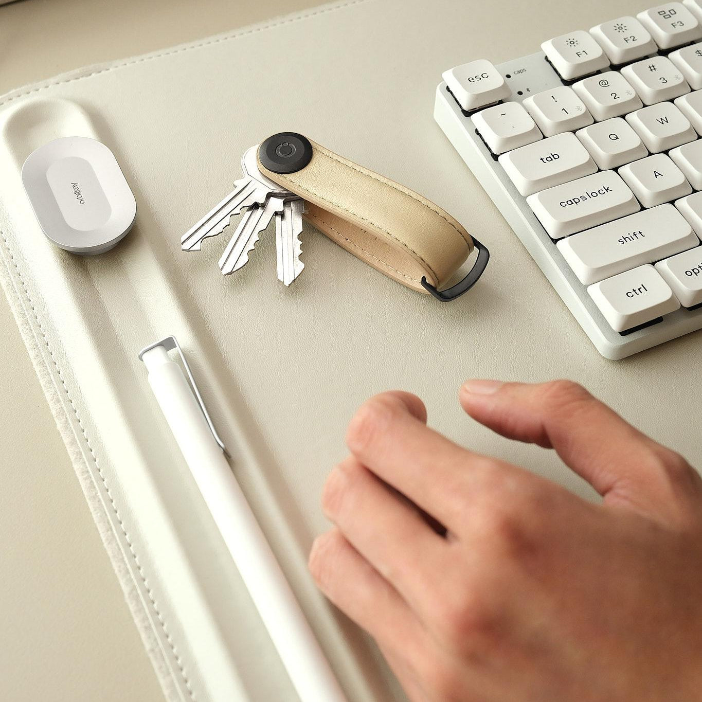 Key Organiser Leather Sand