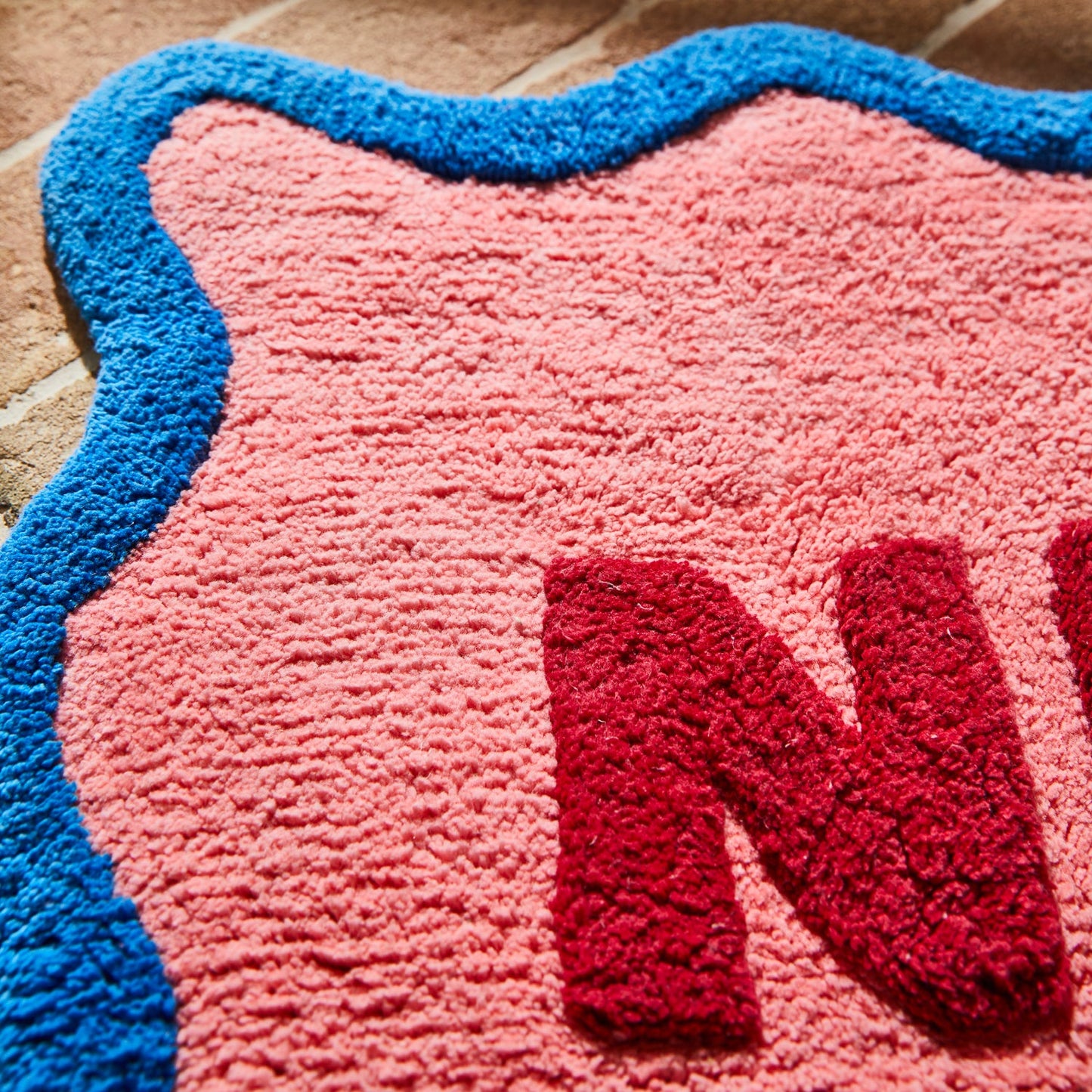 Hibiscus Amalie Nudie Bath Mat