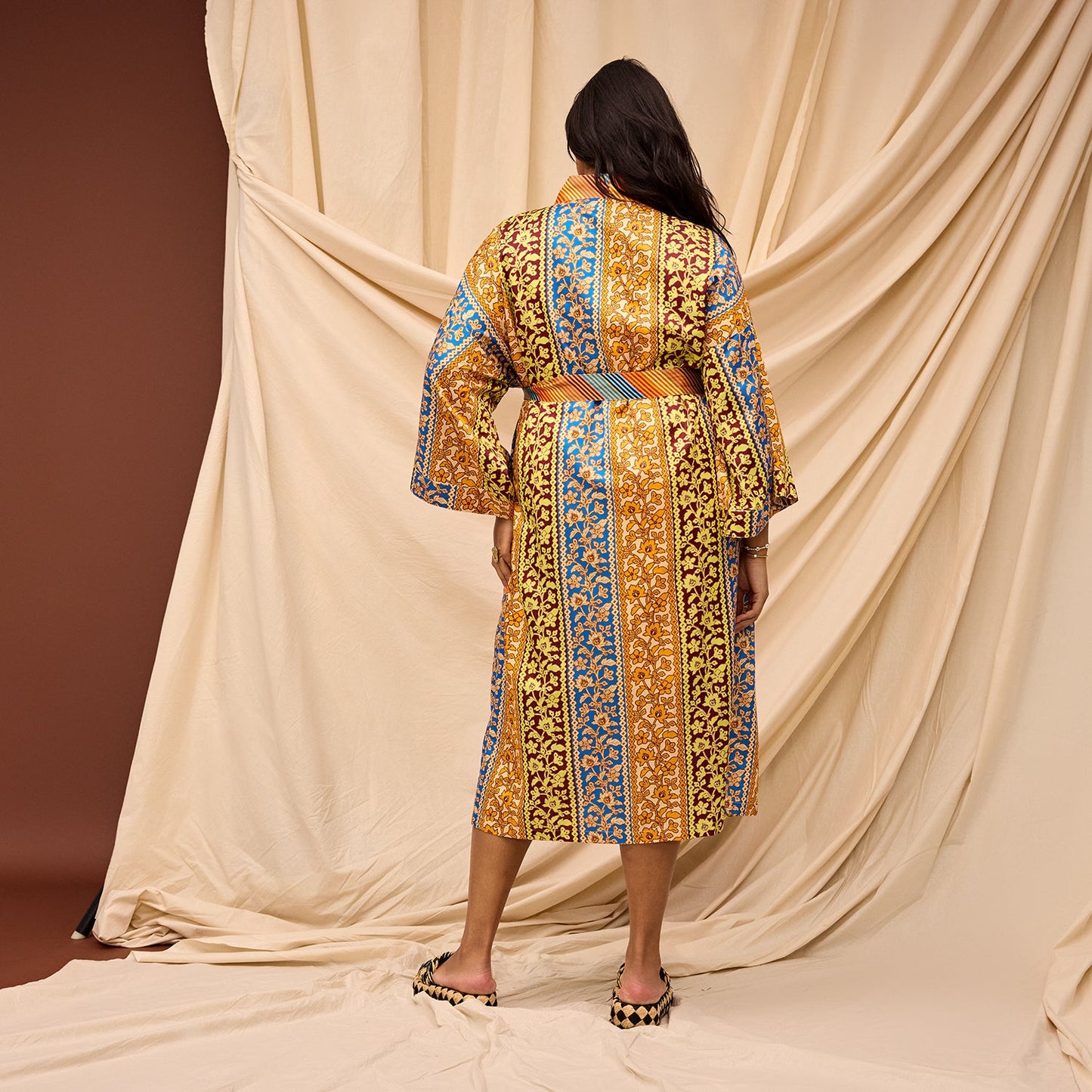 Thea Robe