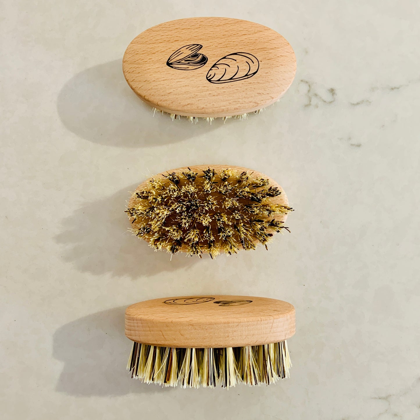 Shellfish Brush