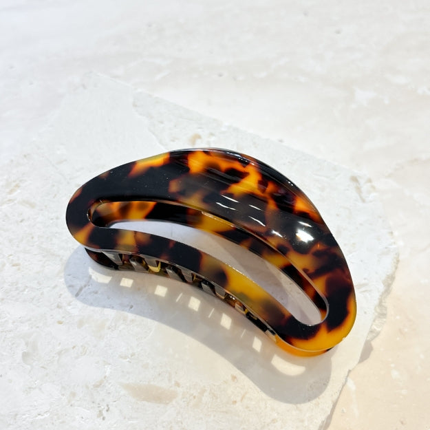 Oval Tortoise Hair Claw Clip