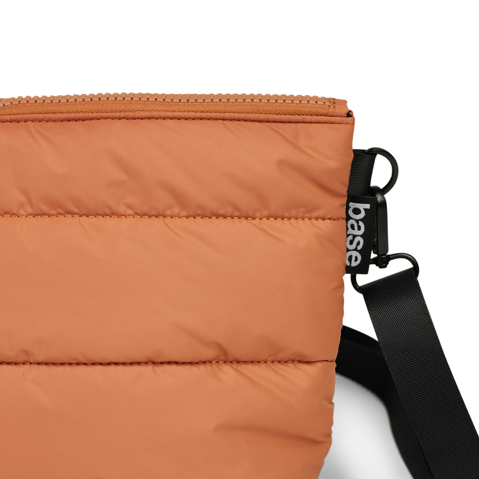 Stash Base Crossbody Cloud Toffee