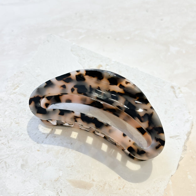 Oval Tortoise Hair Claw Clip