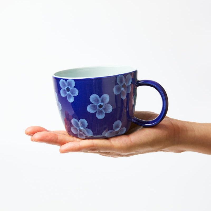 Navy Daisy Chino Mug