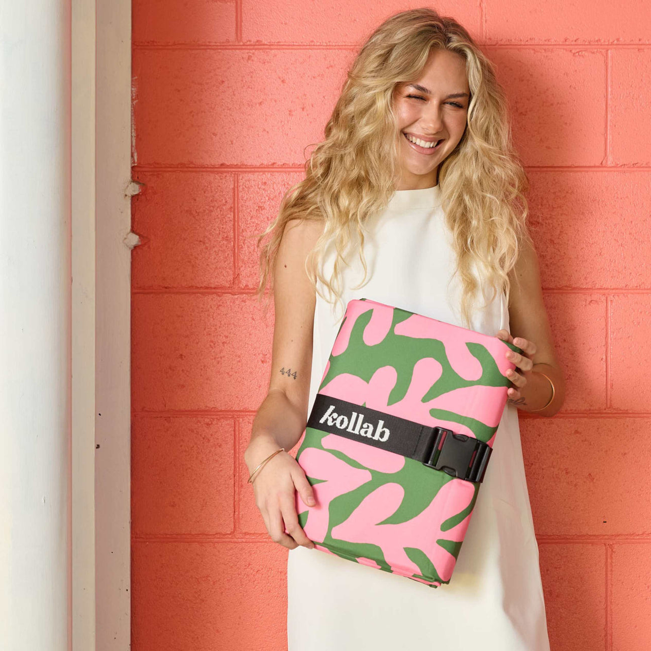 Coral Canopy Medium Picnic Mat