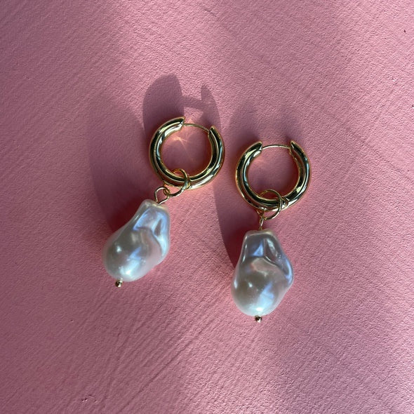 Pantha Pearl Earrings