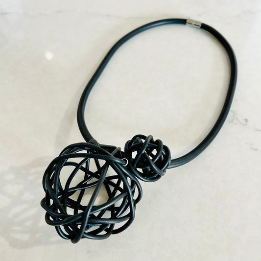 Temari Necklace Black
