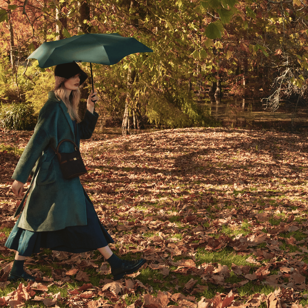 Forest Green BLUNT Neo Umbrella