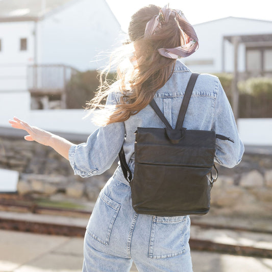 Neve Backpack Black