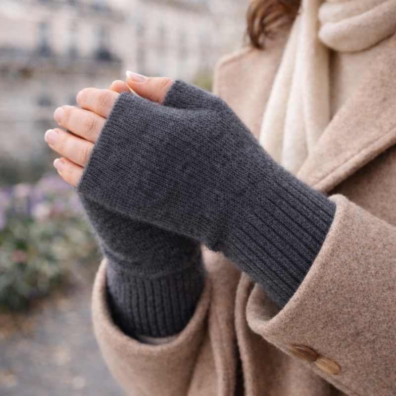 Dark Grey Cashmere Julia Mittens