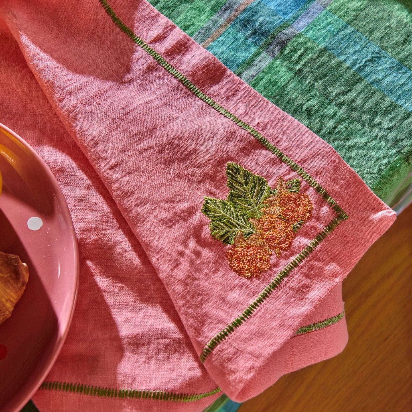 Berry Bliss Embroidered Linen Napkin Set of 4