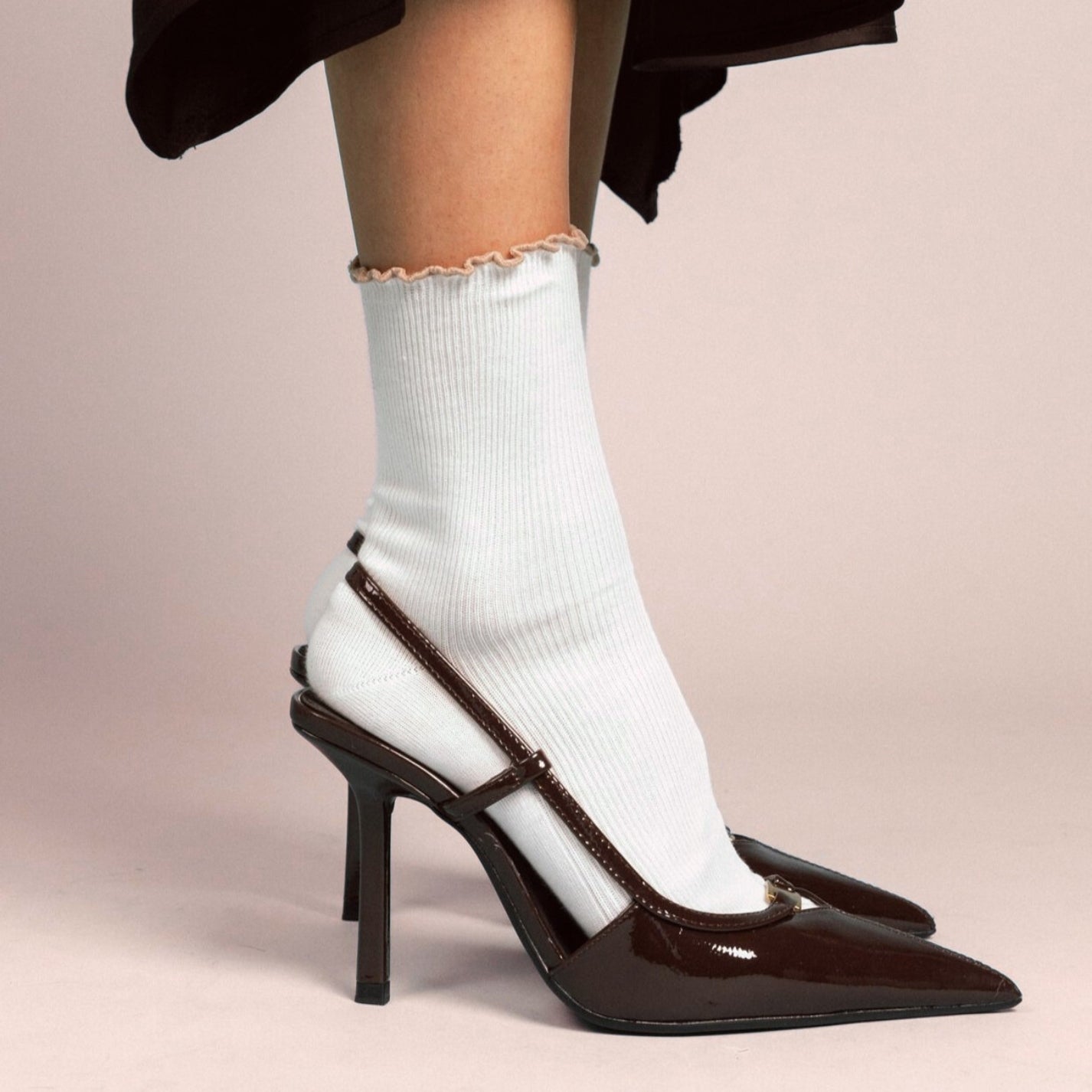 Almond Organic Cotton Socks with Ruffles
